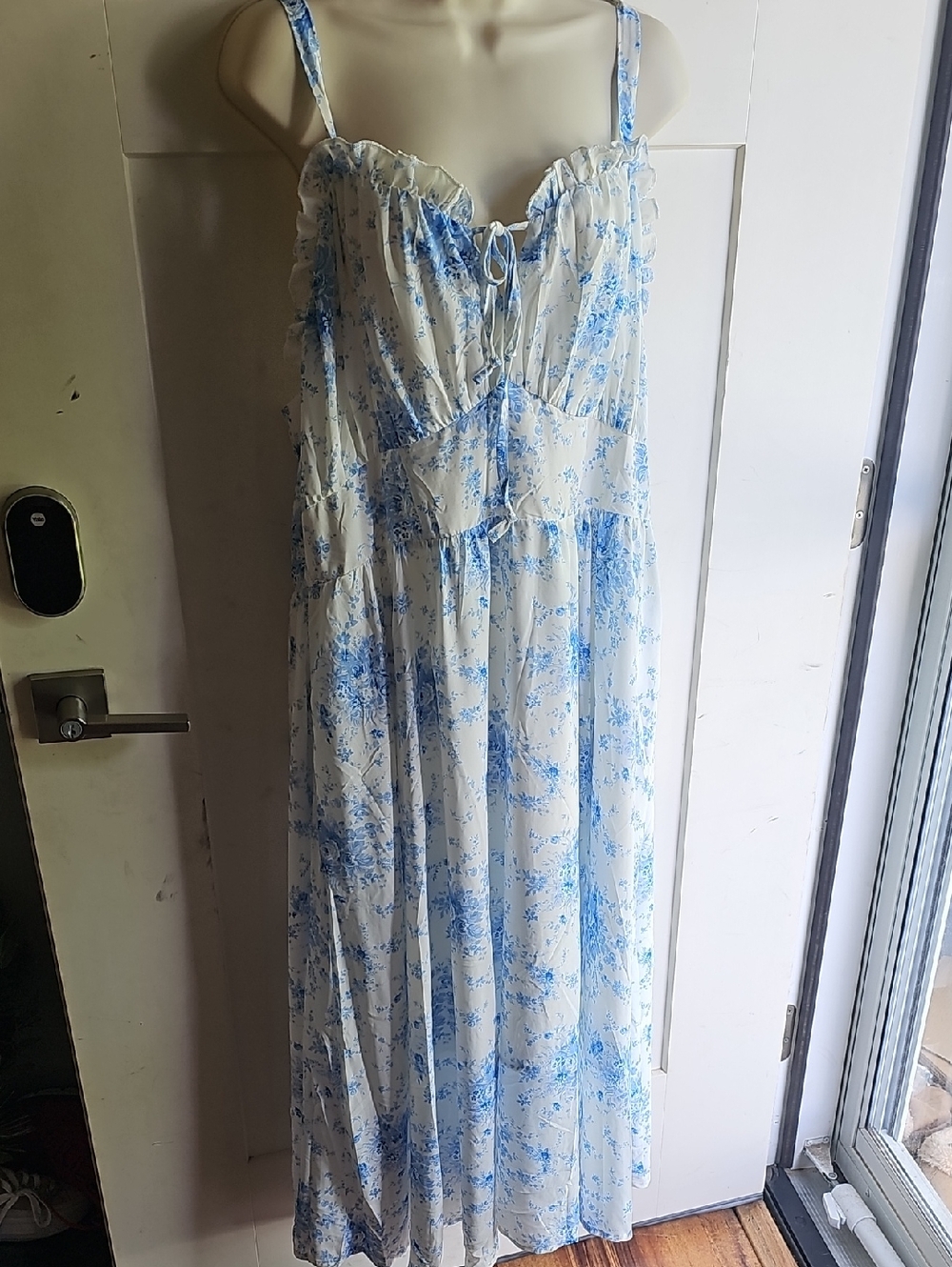 Sleeveless Blue Floral Maxi Dress - White & Light Blue